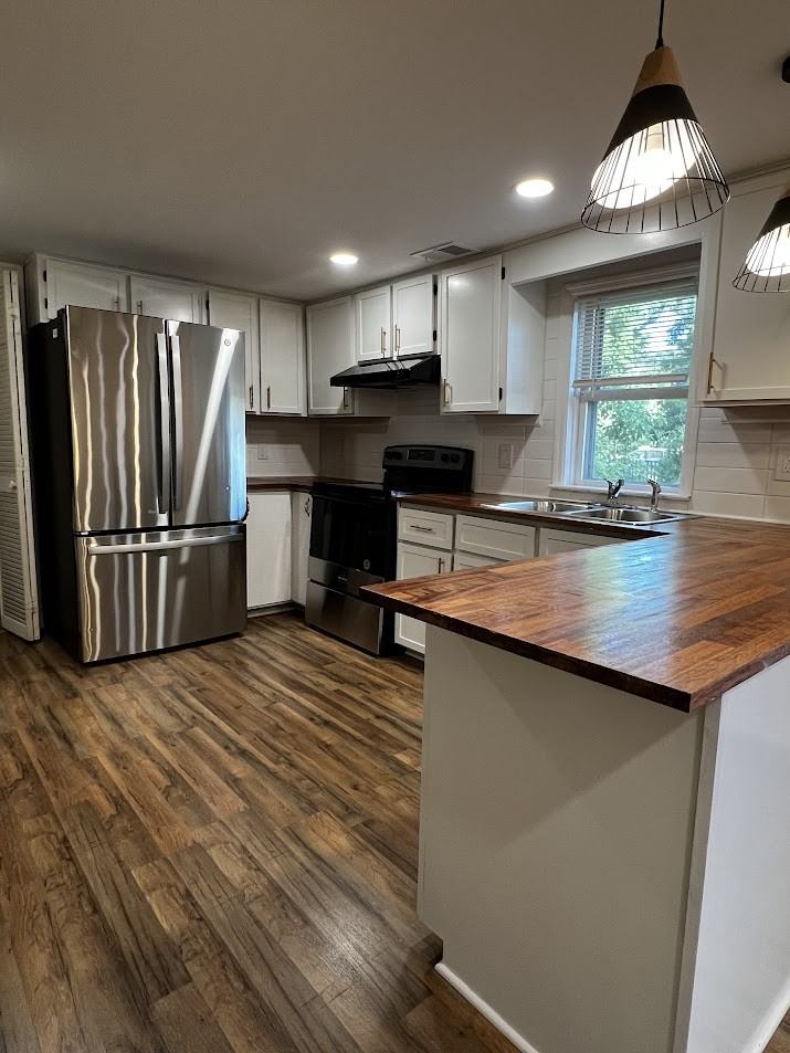 215 S Skinner Ave #1 - Photo 7 of 36