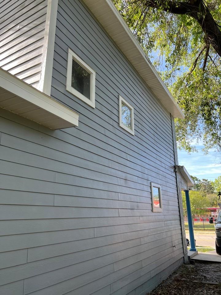 1926 W 13th St #1 - Photo 2 of 7