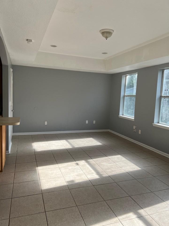 1926 W 13th St #1 - Photo 7 of 7