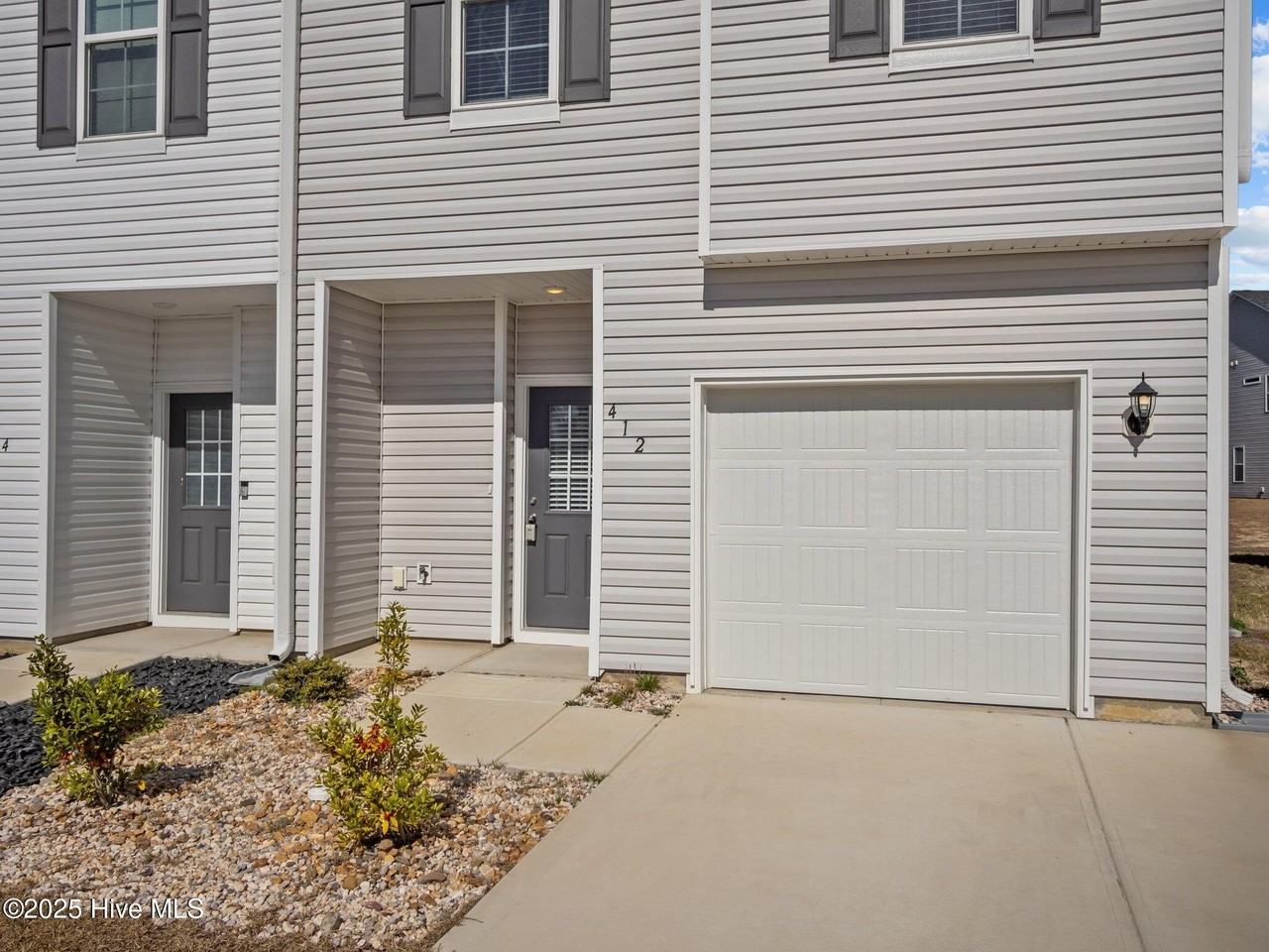 412 Blockade Shoal Ln - Photo 2 of 27