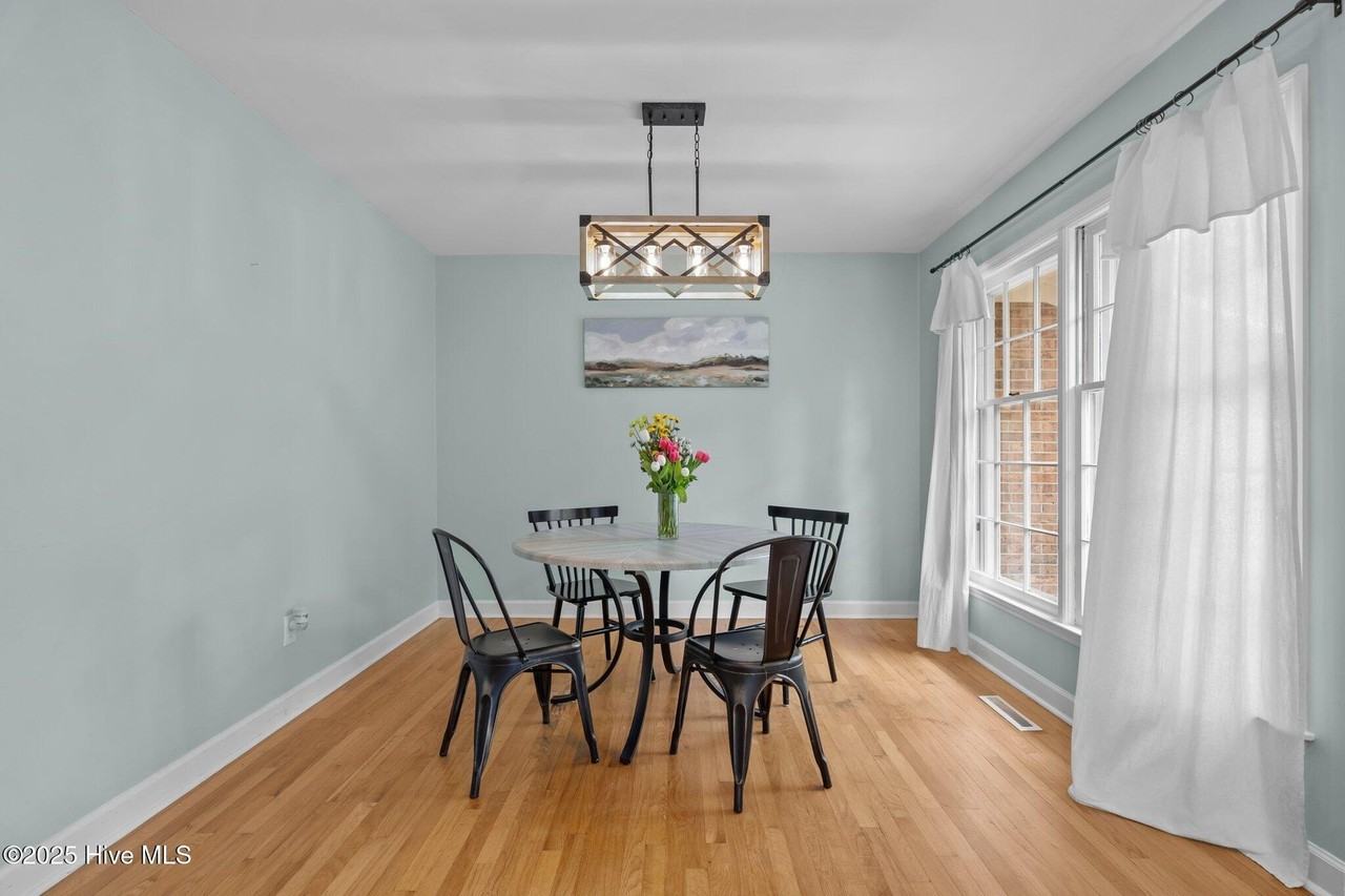 185 Pine Ridge Dr - Photo 6 of 47