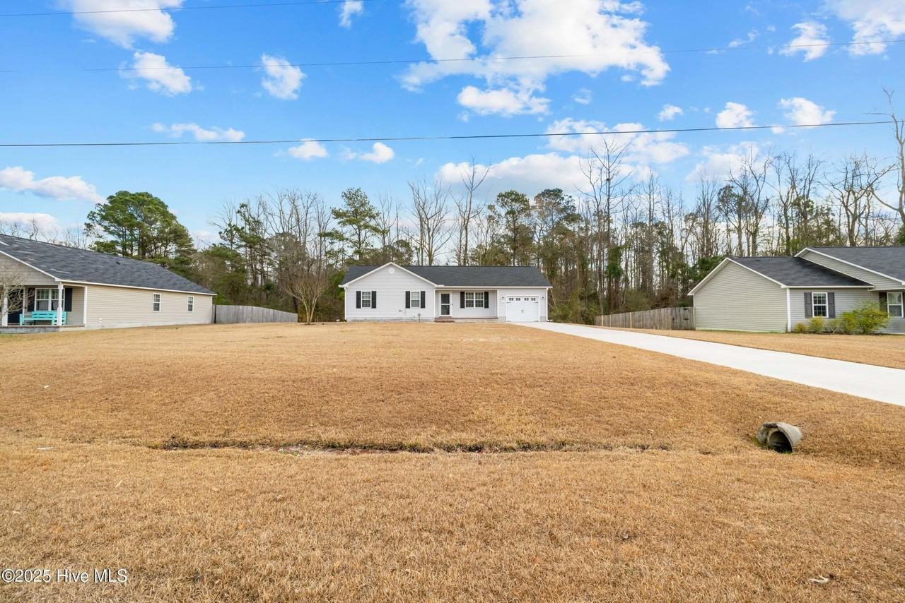 322 Reid Ct N - Photo 2 of 36