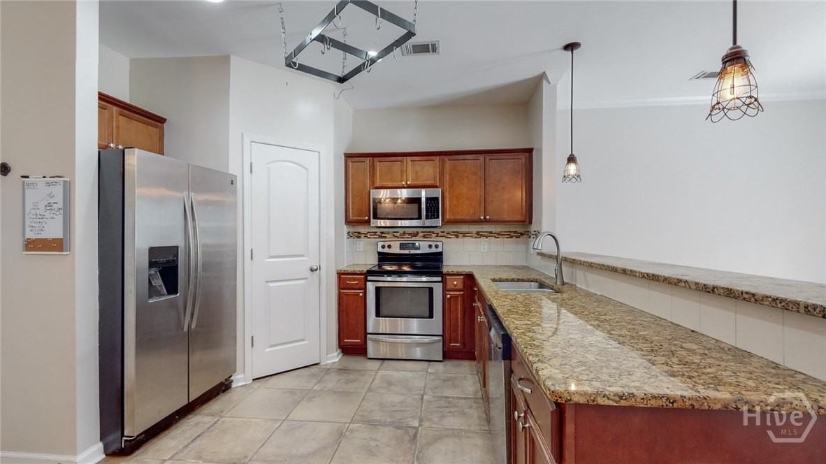 440 Cantle Dr - Photo 2 of 22