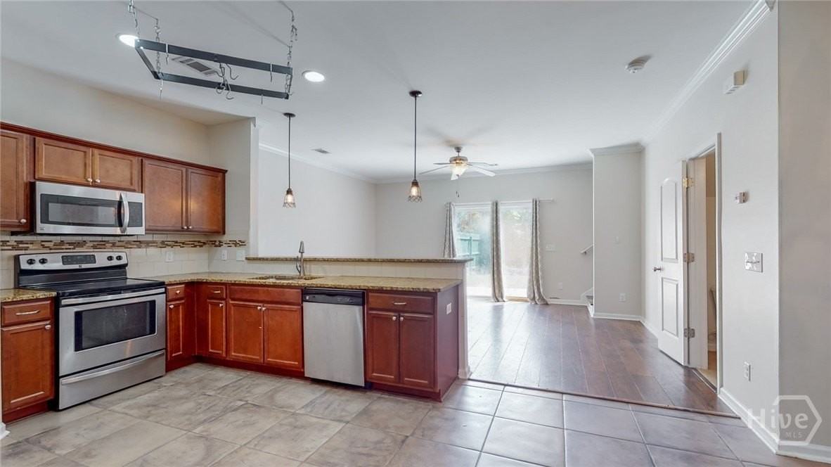 440 Cantle Dr - Photo 3 of 22