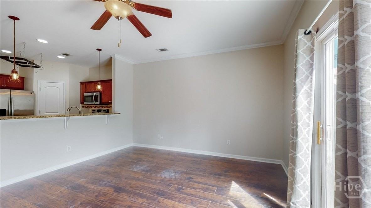 440 Cantle Dr - Photo 4 of 22