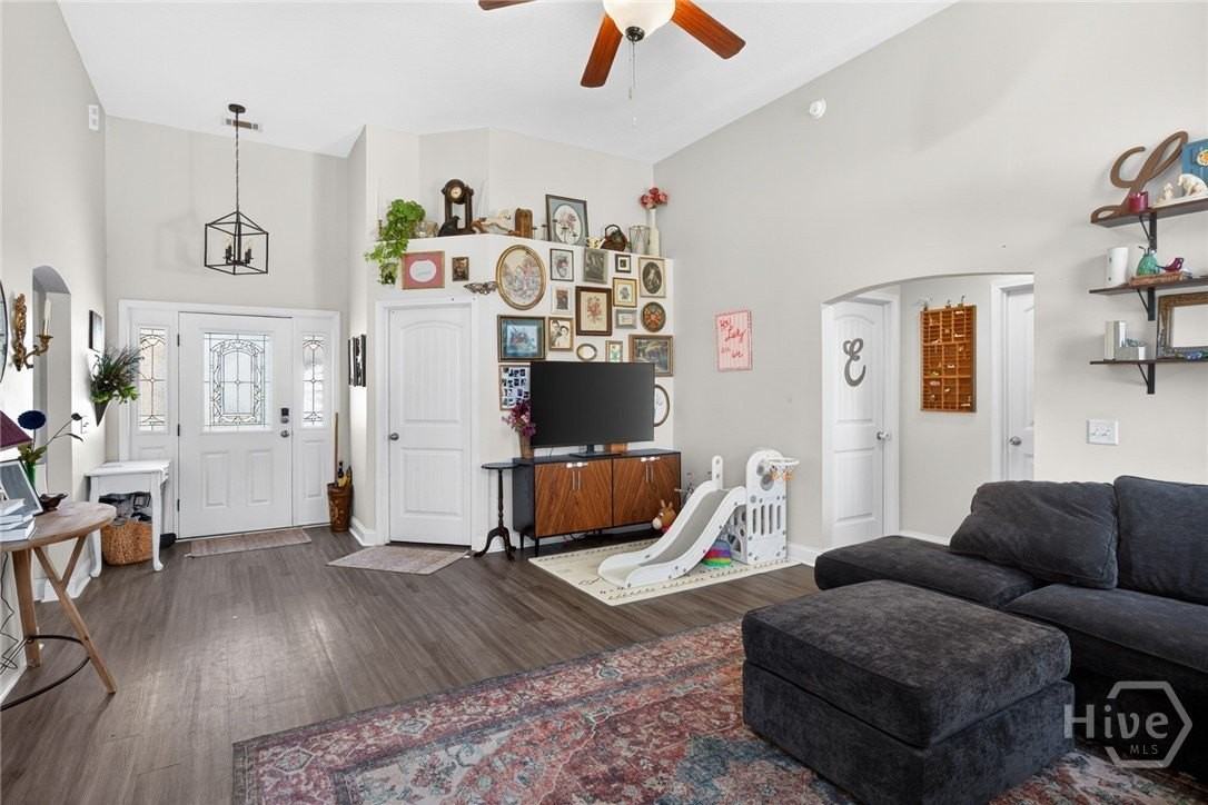 268 Scarlett Ln - Photo 6 of 35