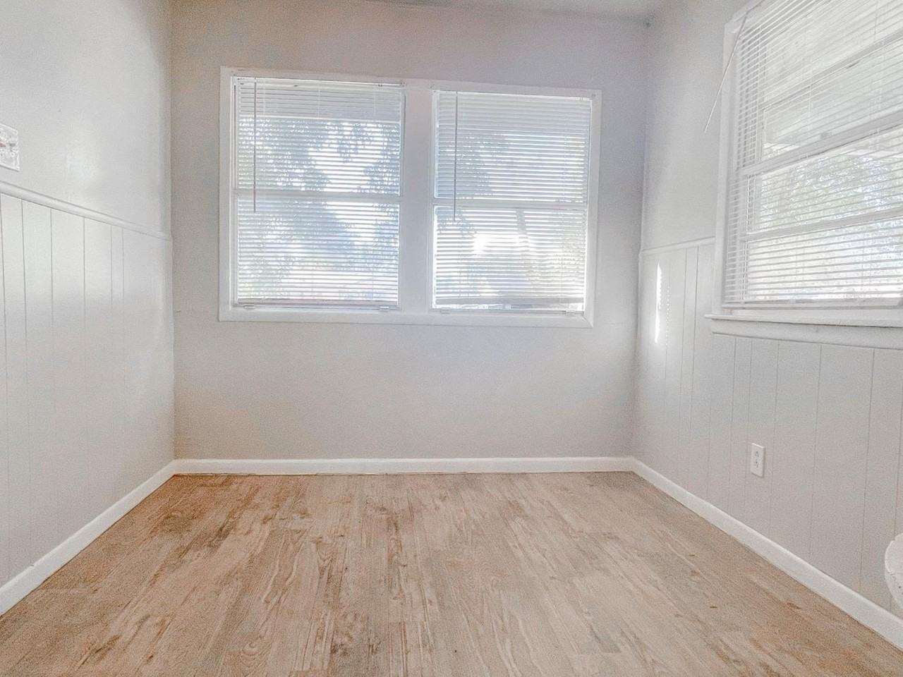 2004 47th St - Photo 5 of 11