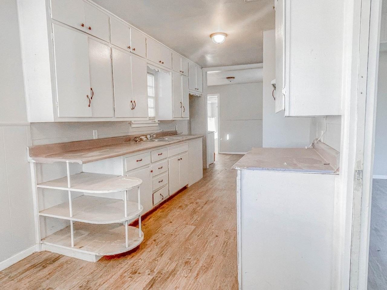 2004 47th St - Photo 6 of 11