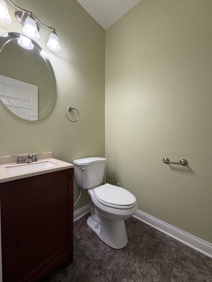 382 Preston Ave - Photo 4 of 18