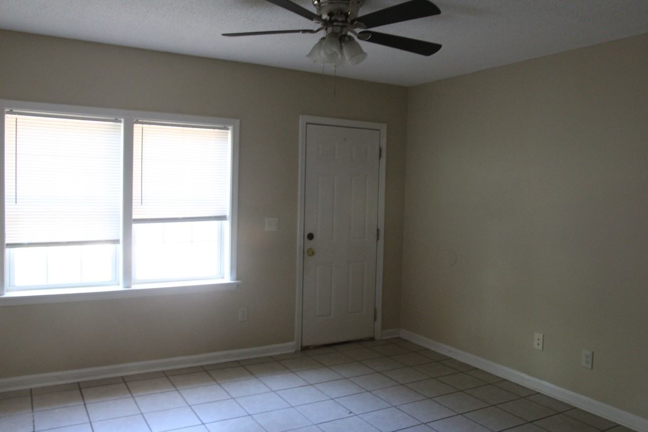 1531 E Campbell Ave #1531 - Photo 3 of 4