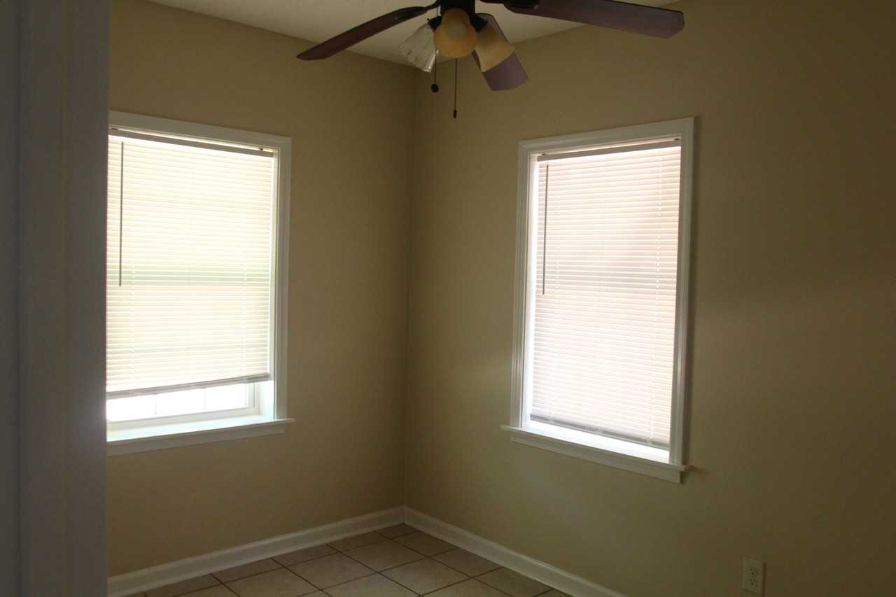 1531 E Campbell Ave #1531 - Photo 4 of 4