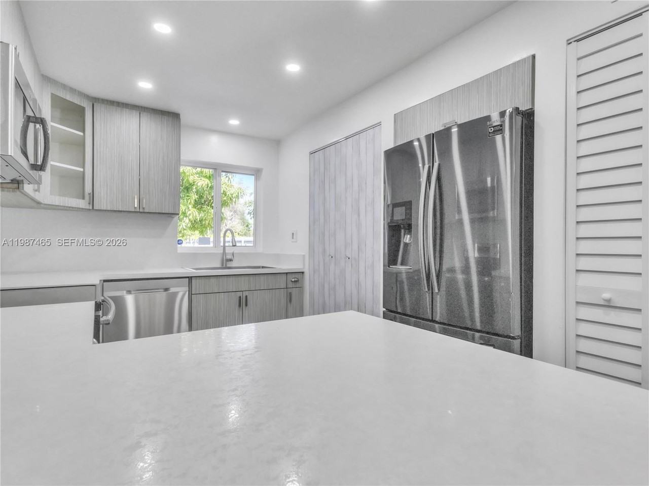 6505 Sw 113th Pl - Photo 4 of 8