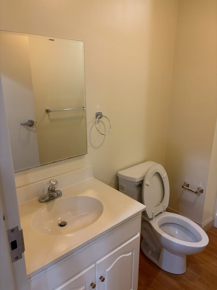 900 James AveUnit 1207 #1207 - Photo 4 of 44