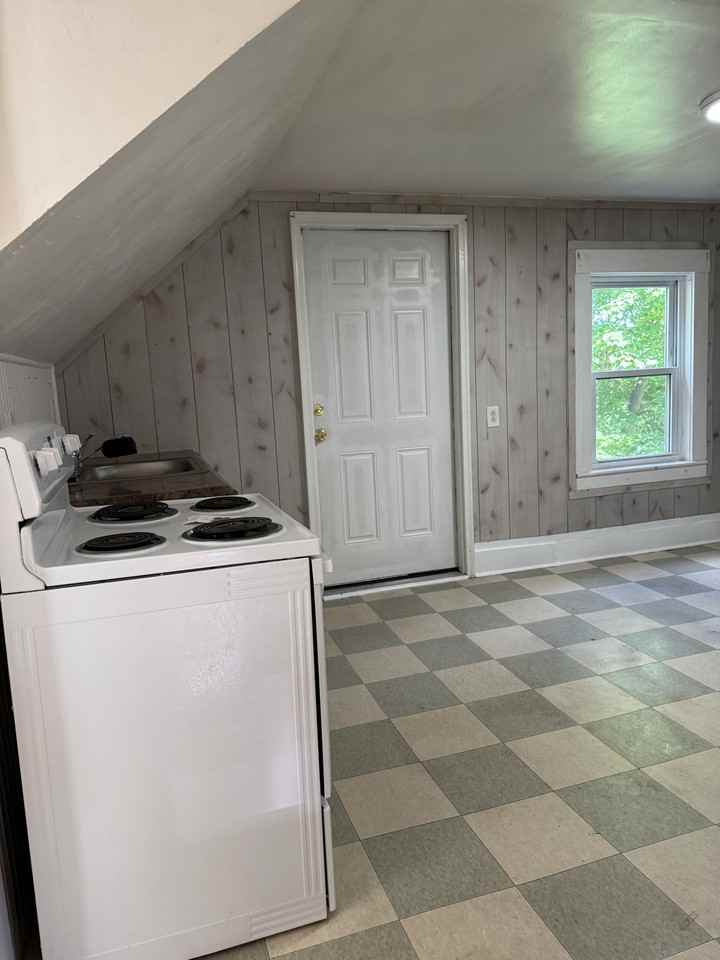 149 Prospect St #2 - Photo 6 of 9