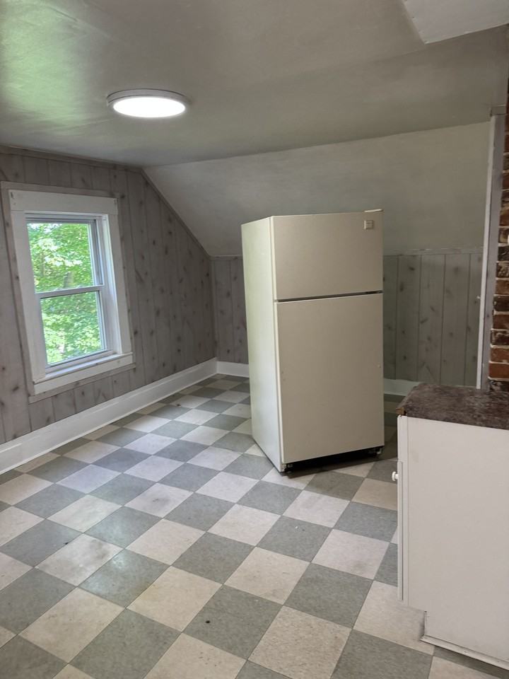 149 Prospect St #2 - Photo 7 of 9