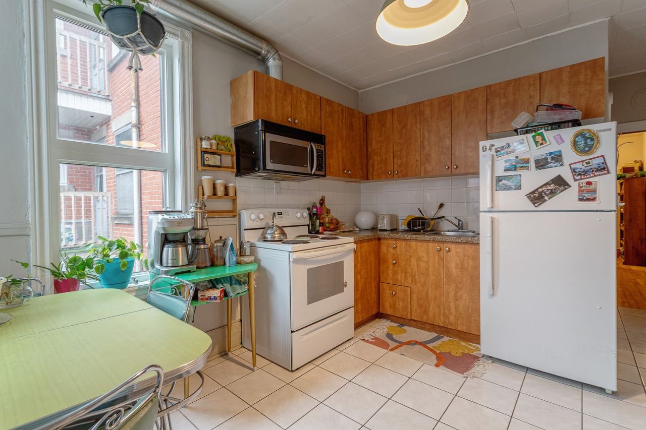 203 3e Avenue - Photo 7 of 21