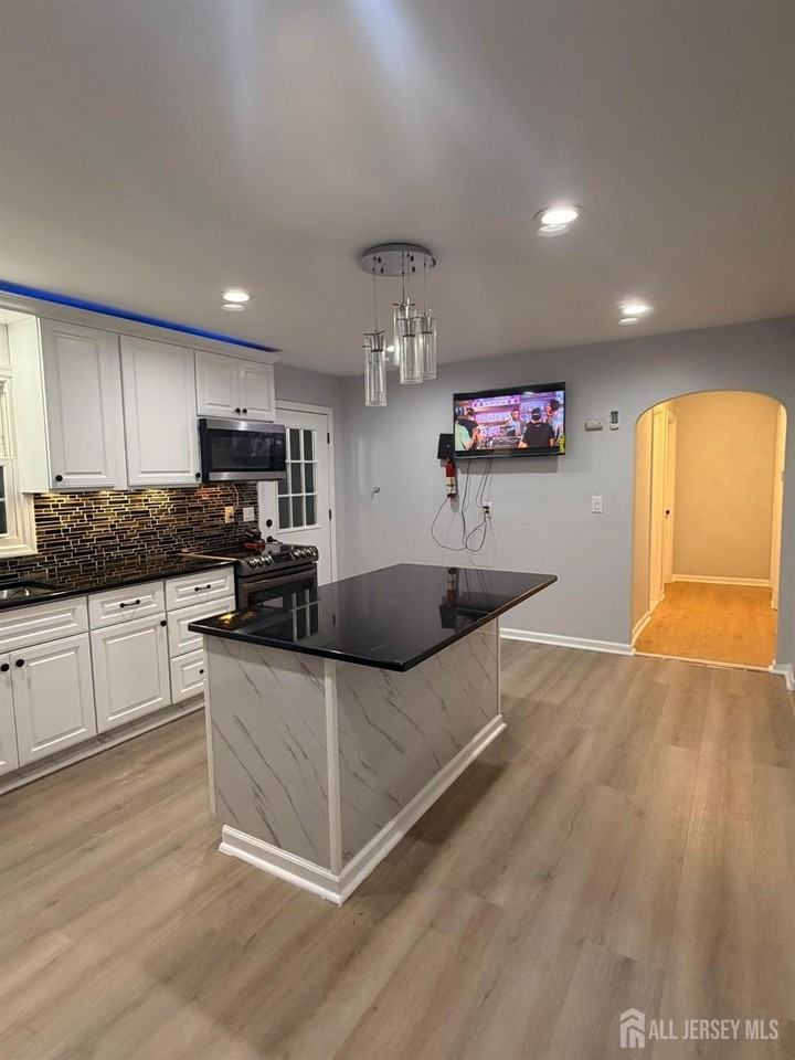 84 2nd Street Spring - Photo 3 of 11