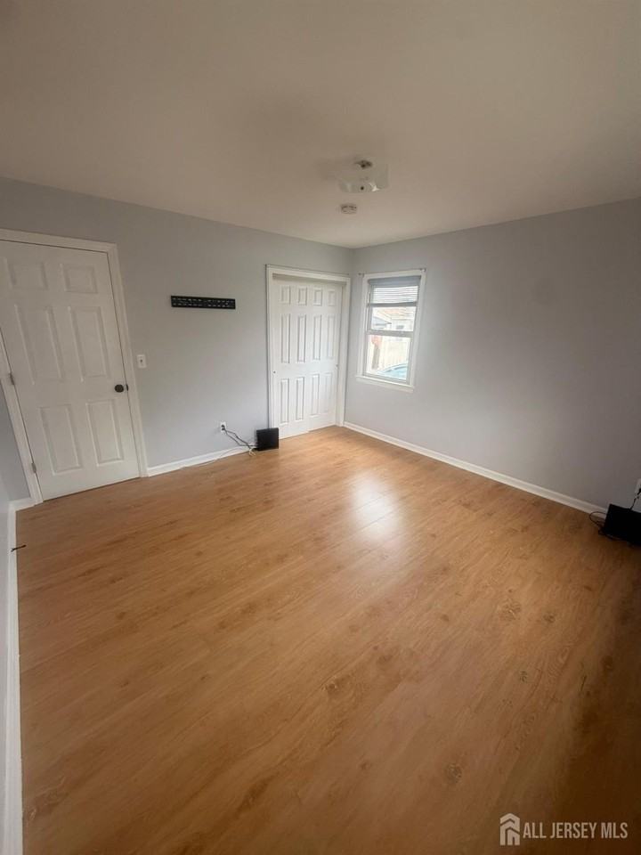 84 2nd Street Spring - Photo 6 of 11