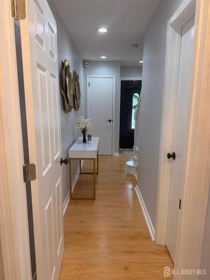 84 2nd Street Spring - Photo 7 of 11