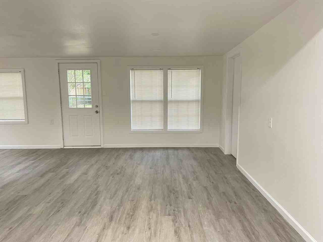 2514 Garden Dr #1 - Photo 3 of 18