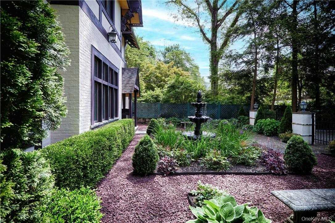 8 Old Park Rd - Photo 3 of 20