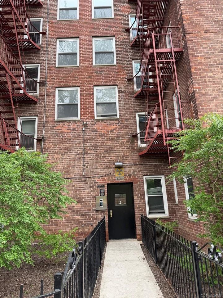 3415 74th St #2K - Photo 2 of 10