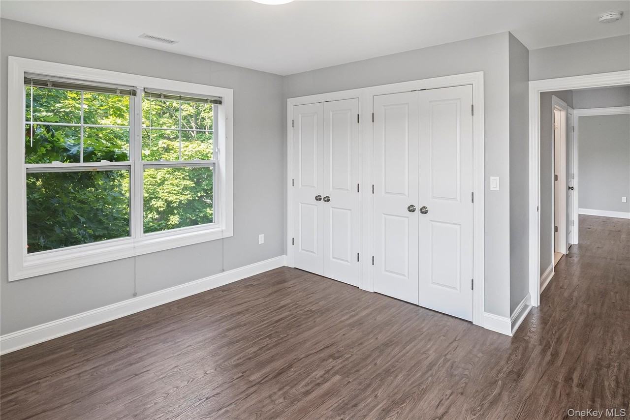 17 N William St #203 - Photo 3 of 4