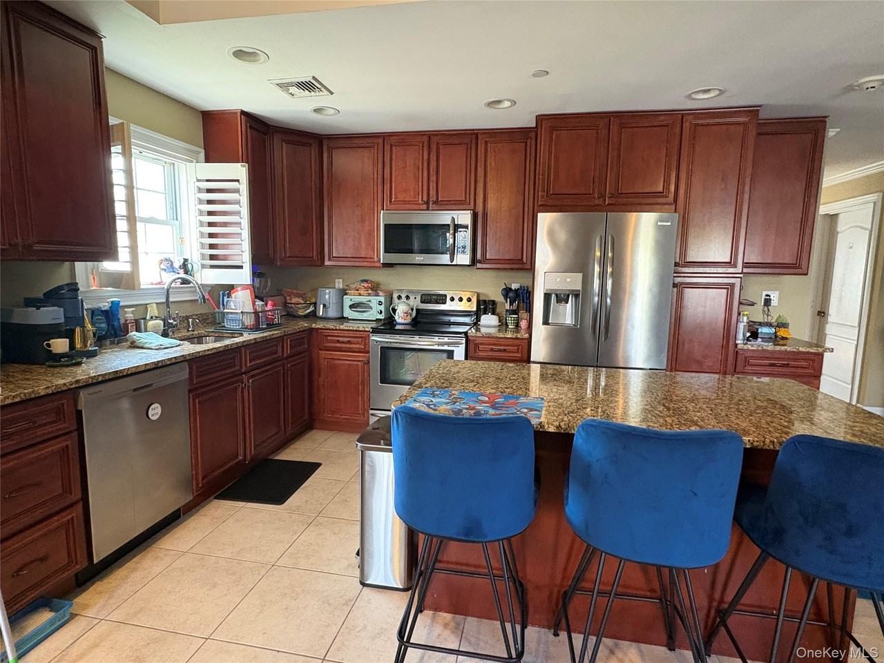 12 Della Dr - Photo 4 of 11