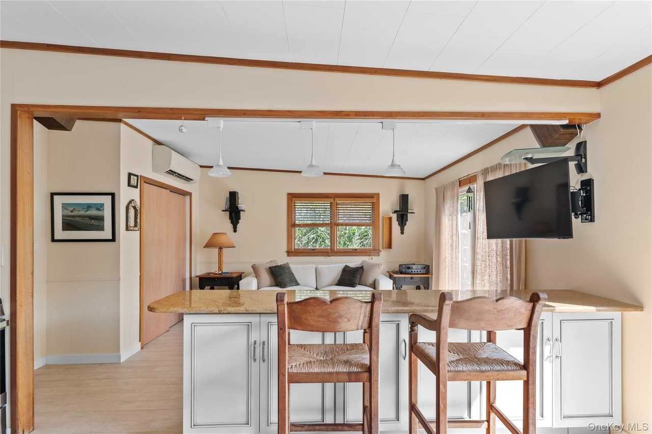 453 Dehnhoff Walk - Photo 4 of 11