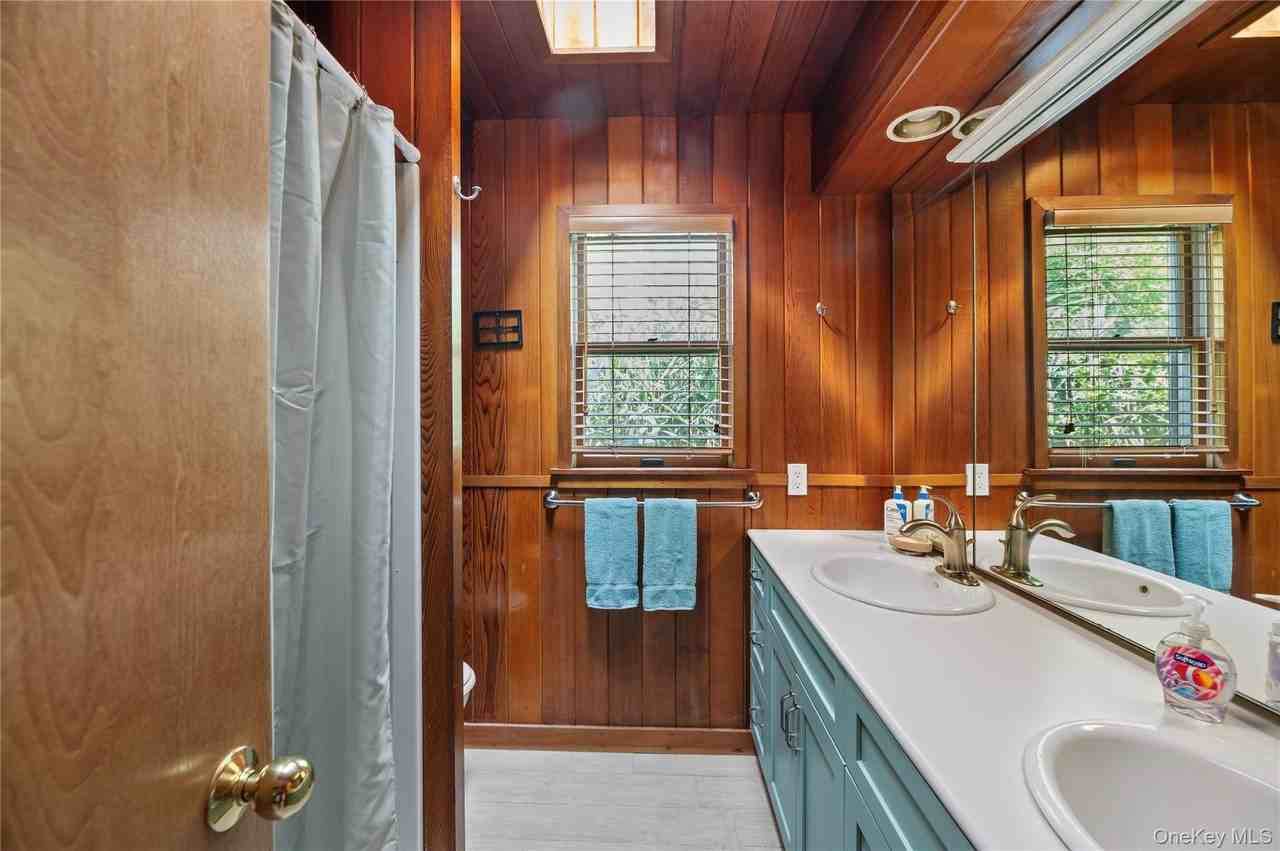 453 Dehnhoff Walk - Photo 6 of 11