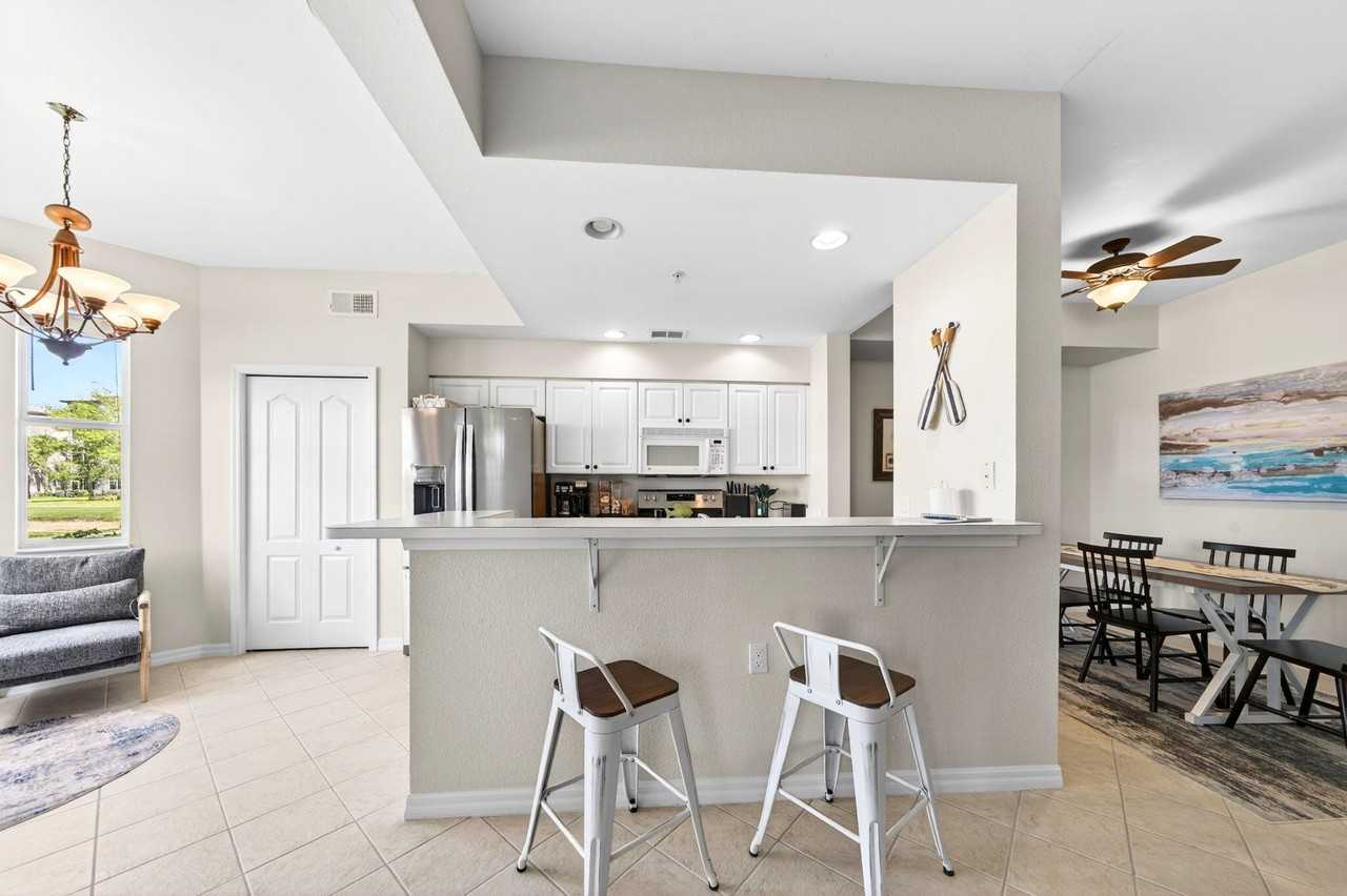 Lake Circle Dr - Photo 7 of 15