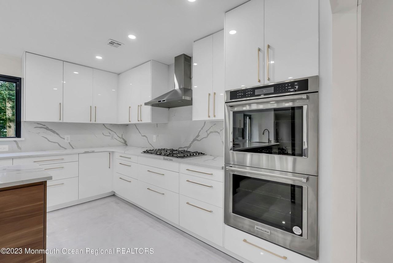 265 Whale Pond Rd - Photo 7 of 34