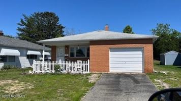 featured image of 9 Harrington Dr S