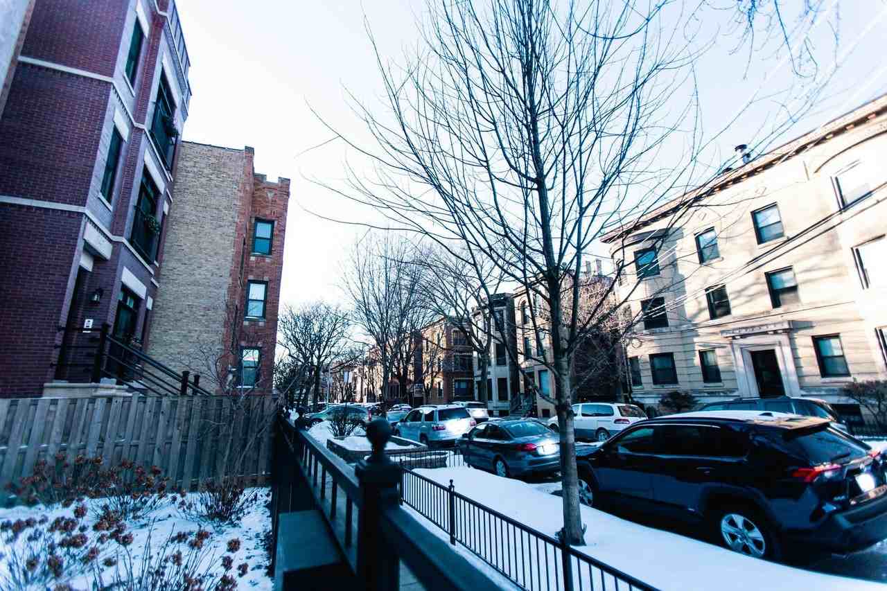 843 W Fletcher St #2W - Photo 5 of 35