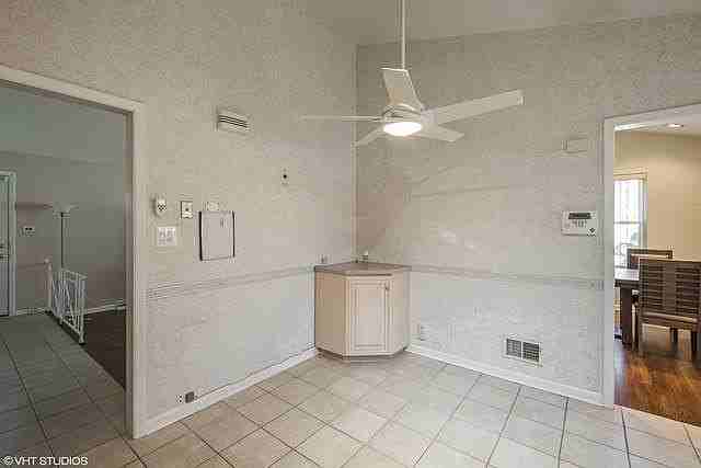 614 Leamington Ave - Photo 6 of 13