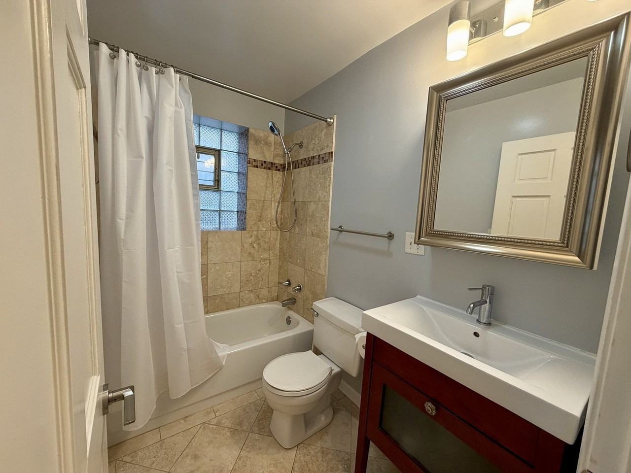 1350 N Leavitt St #2 - Photo 3 of 20