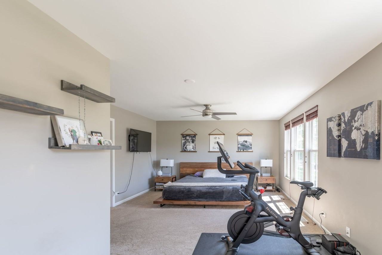 472 Valentine Way #472 - Photo 7 of 15