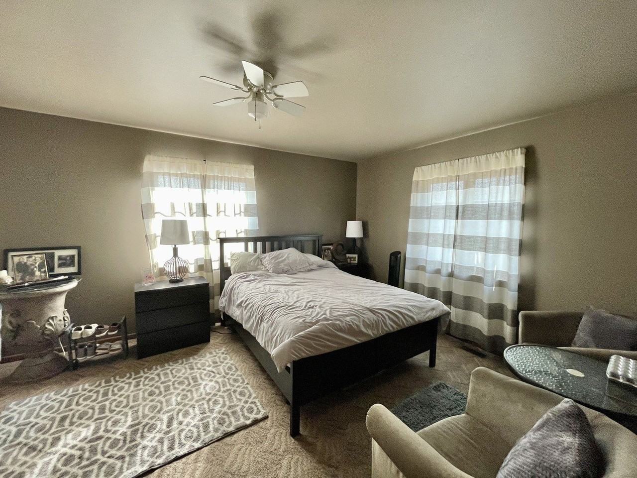 76 W Washington St #B - Photo 3 of 10