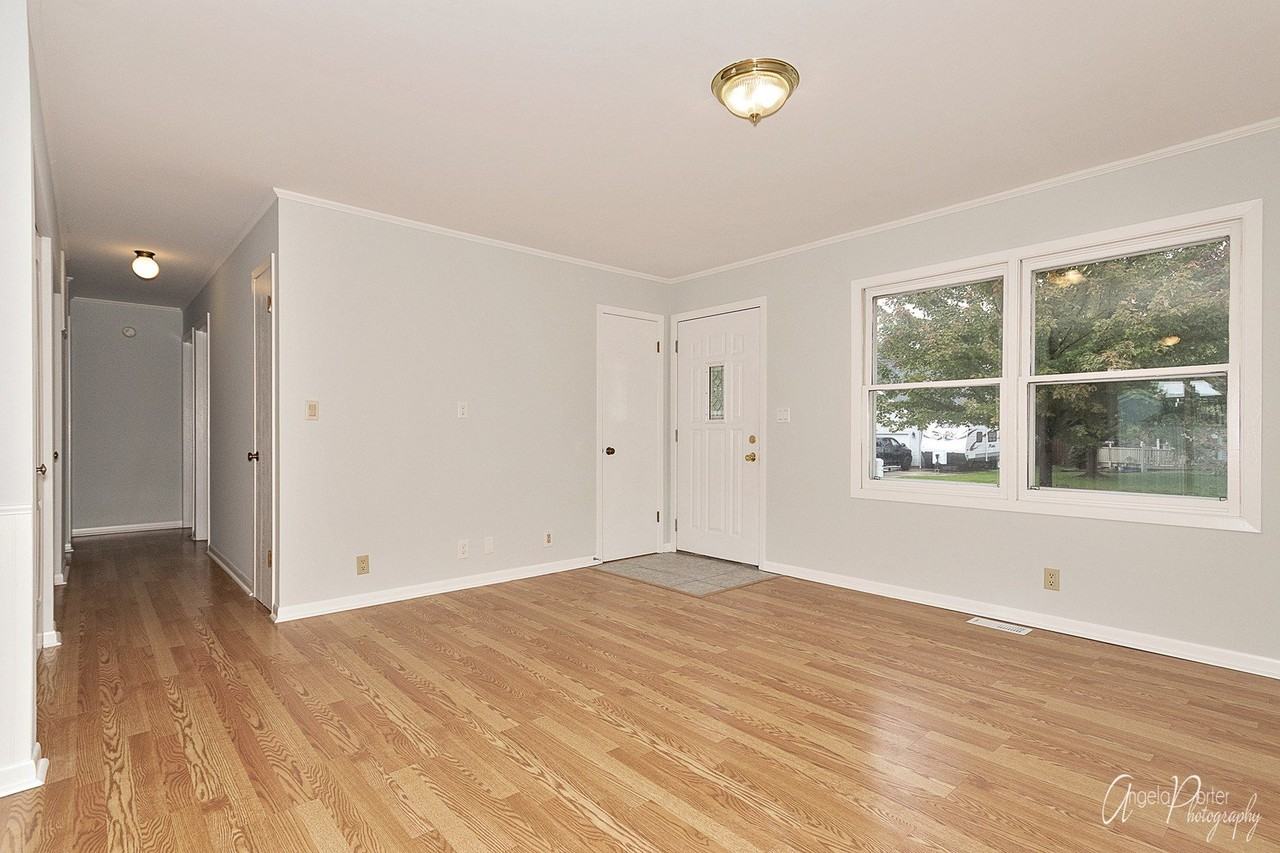 3715 W Prestwick St - Photo 2 of 20