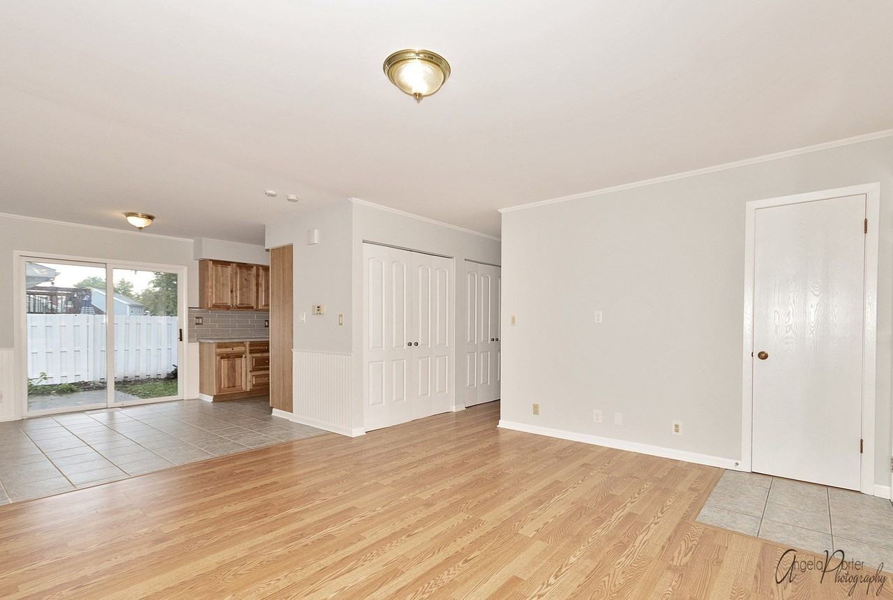 3715 W Prestwick St - Photo 3 of 20