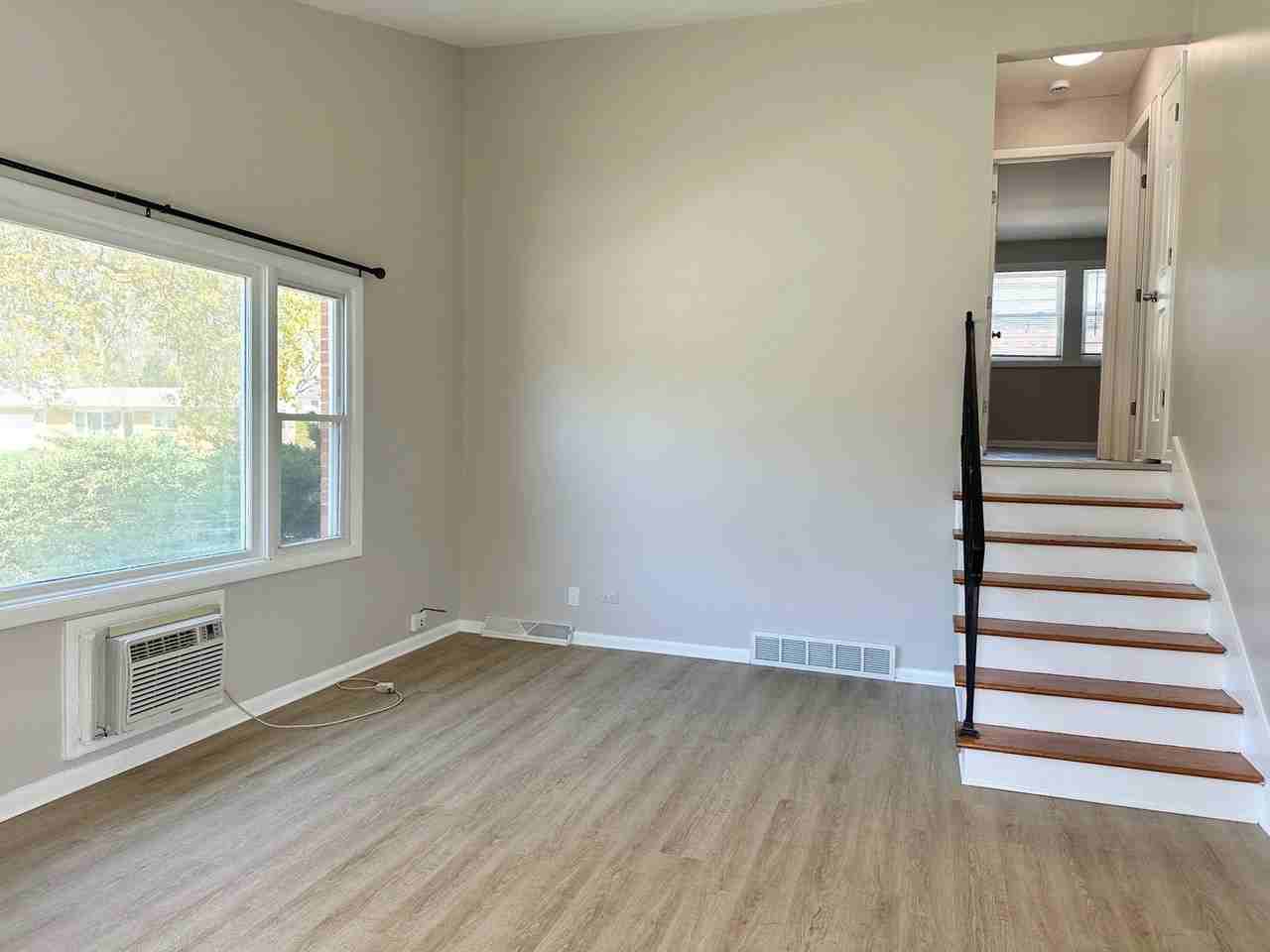 525 Ryan Ln #B - Photo 3 of 14