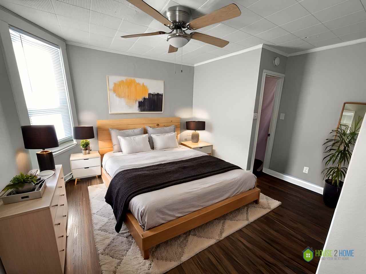 233 E Spruce St #1 - Photo 4 of 10