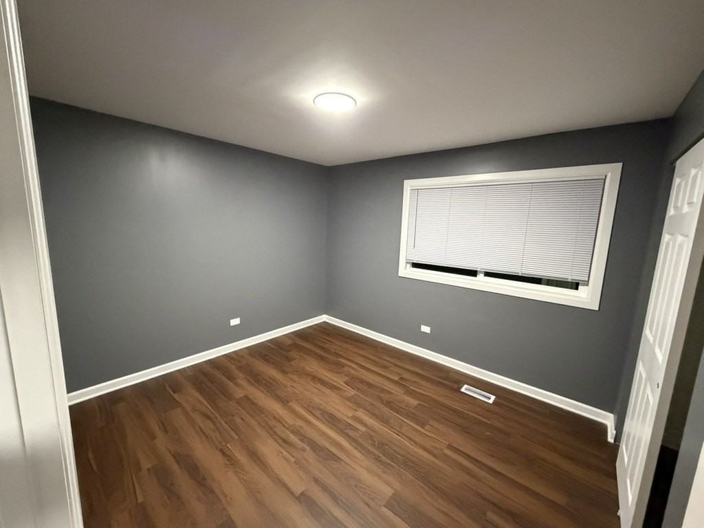 1100 9th St #1 - Photo 4 of 6