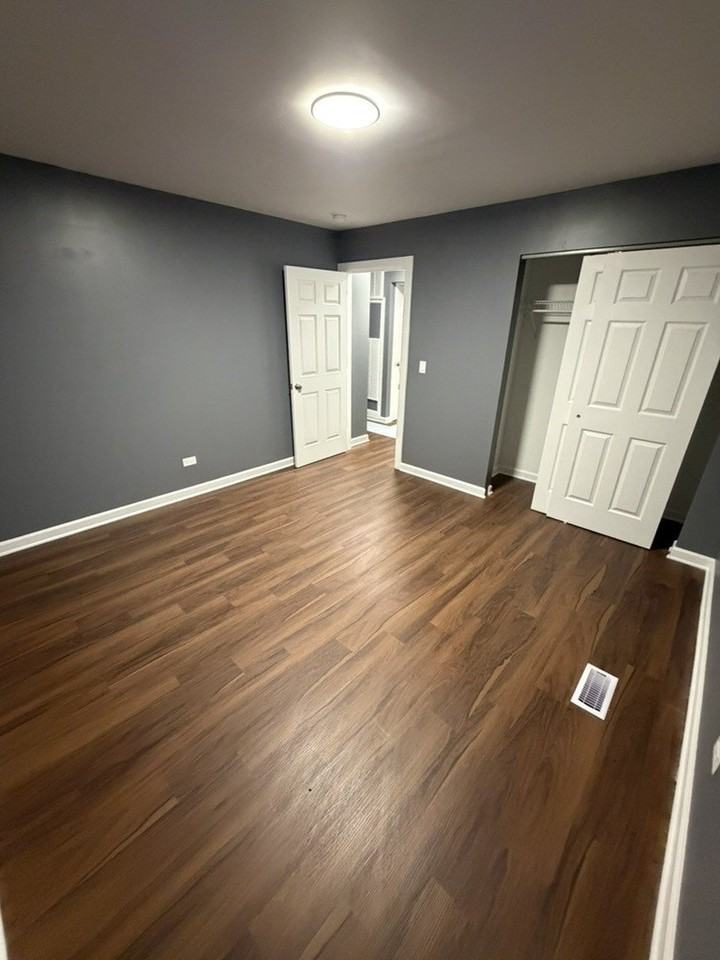 1100 9th St #1 - Photo 5 of 6