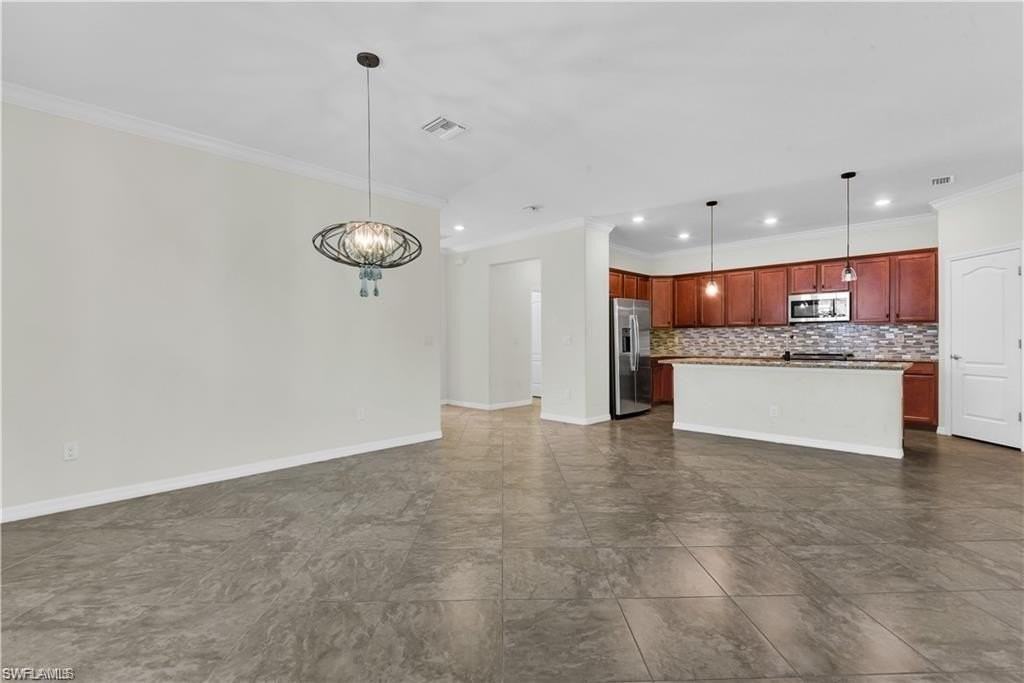 9204 Woodhurst Dr - Photo 5 of 19