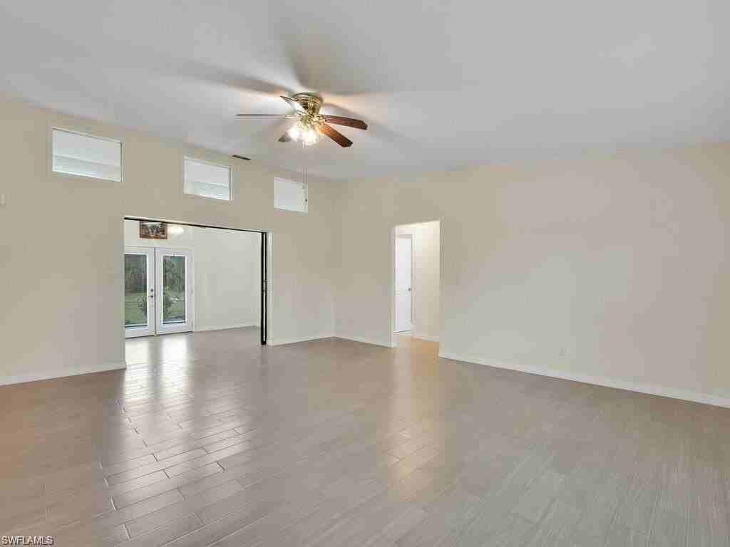 260 12th St Se - Photo 6 of 29