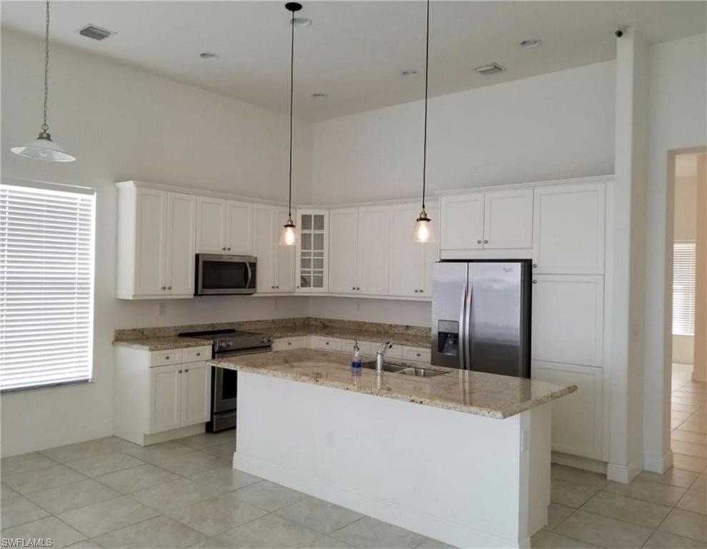 5198 Vizcaya St - Photo 2 of 10