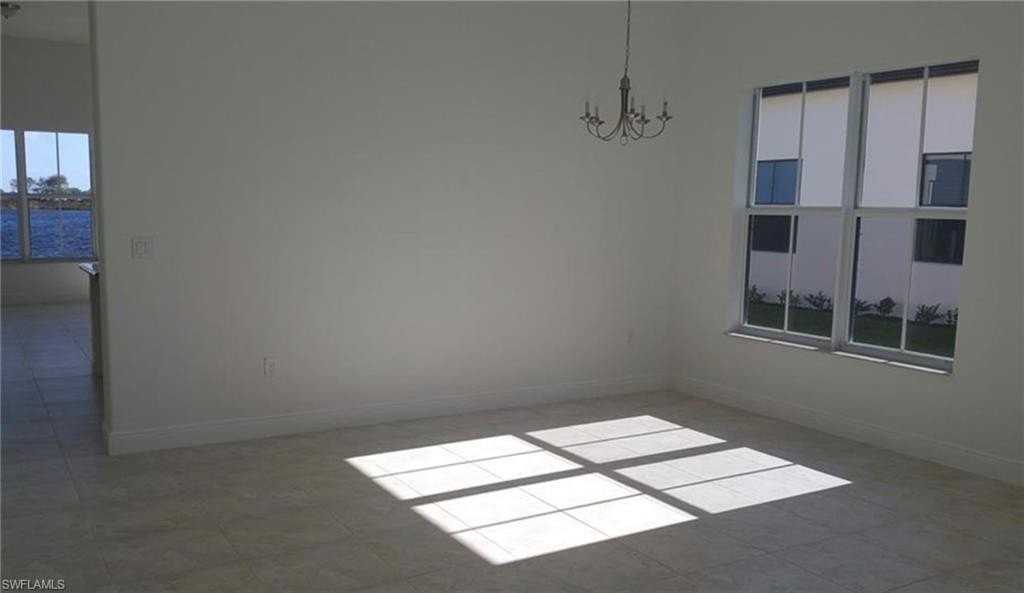 5198 Vizcaya St - Photo 4 of 10