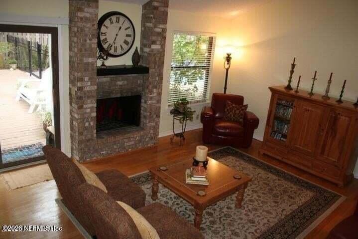 1841 Twelve Oaks Ln E - Photo 6 of 9