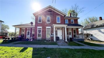 featured image of 153 N Sycamore St